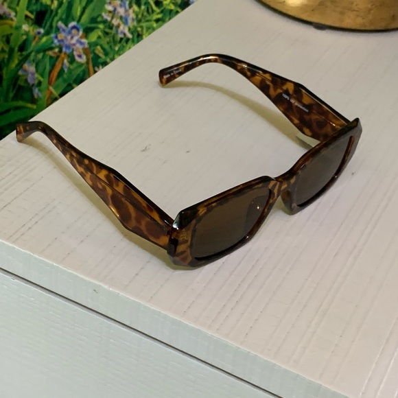 Express rectangular frame sunglasses